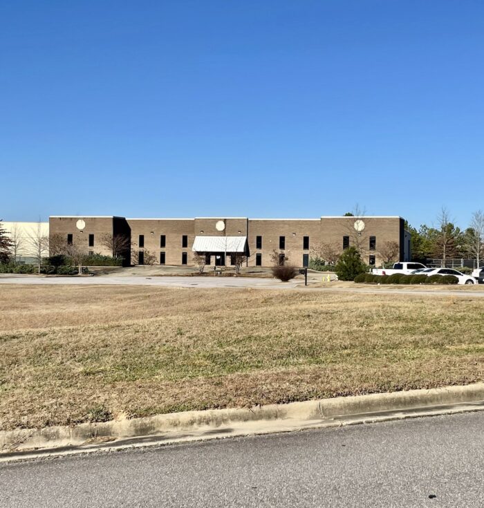 17,328 SF Warehouse Building For Lease Alabaster AL